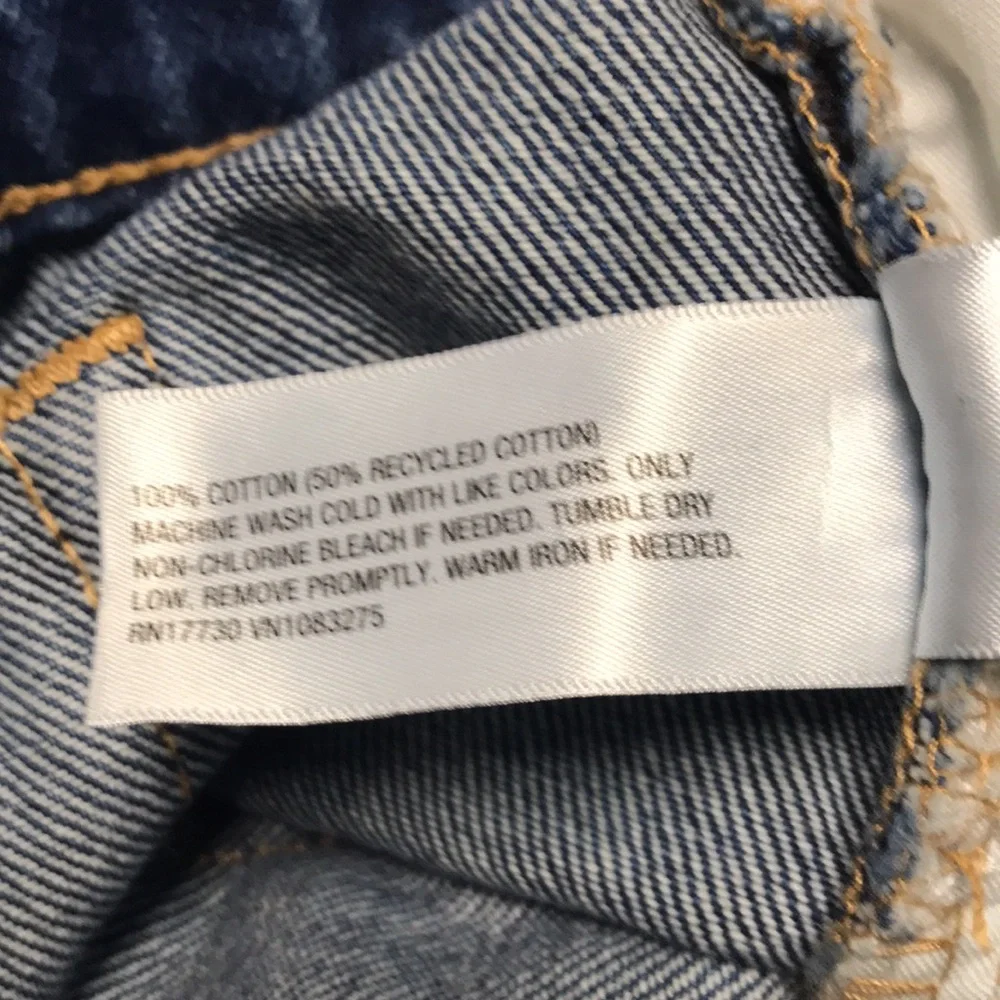 🐠Universal Thread Mid Rise 90’s Baggy Cuff Jeans Size 4 Long | NWT - Picture 8 of 8